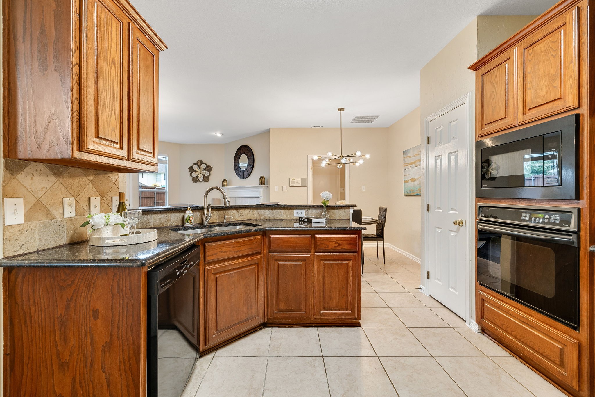 3152 Delaford Drive Carrollton TX 75007