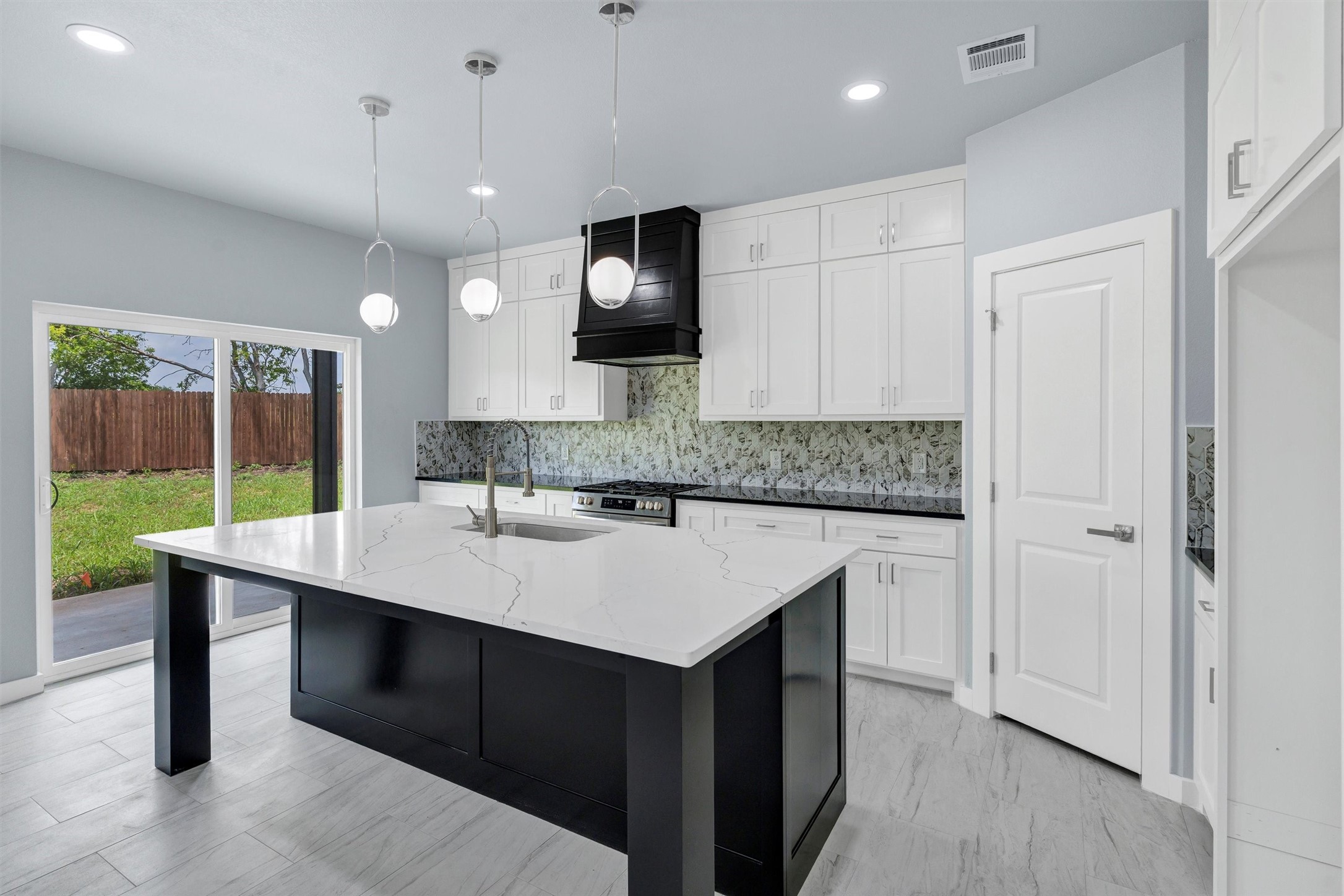 588 Highview Court Godley TX 76044