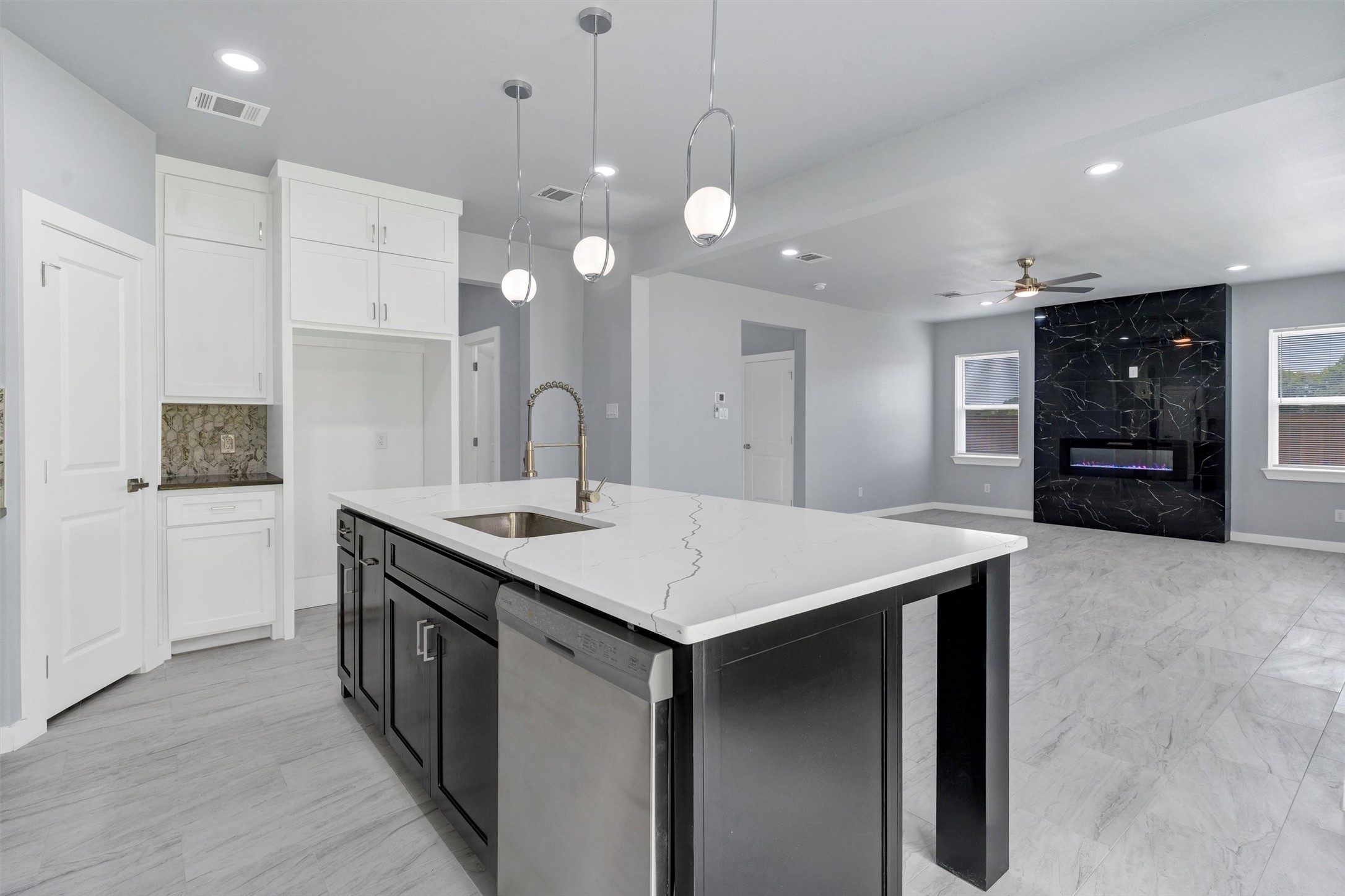 588 Highview Court Godley TX 76044