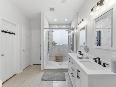 933 Oatlands Place Burleson TX 76028