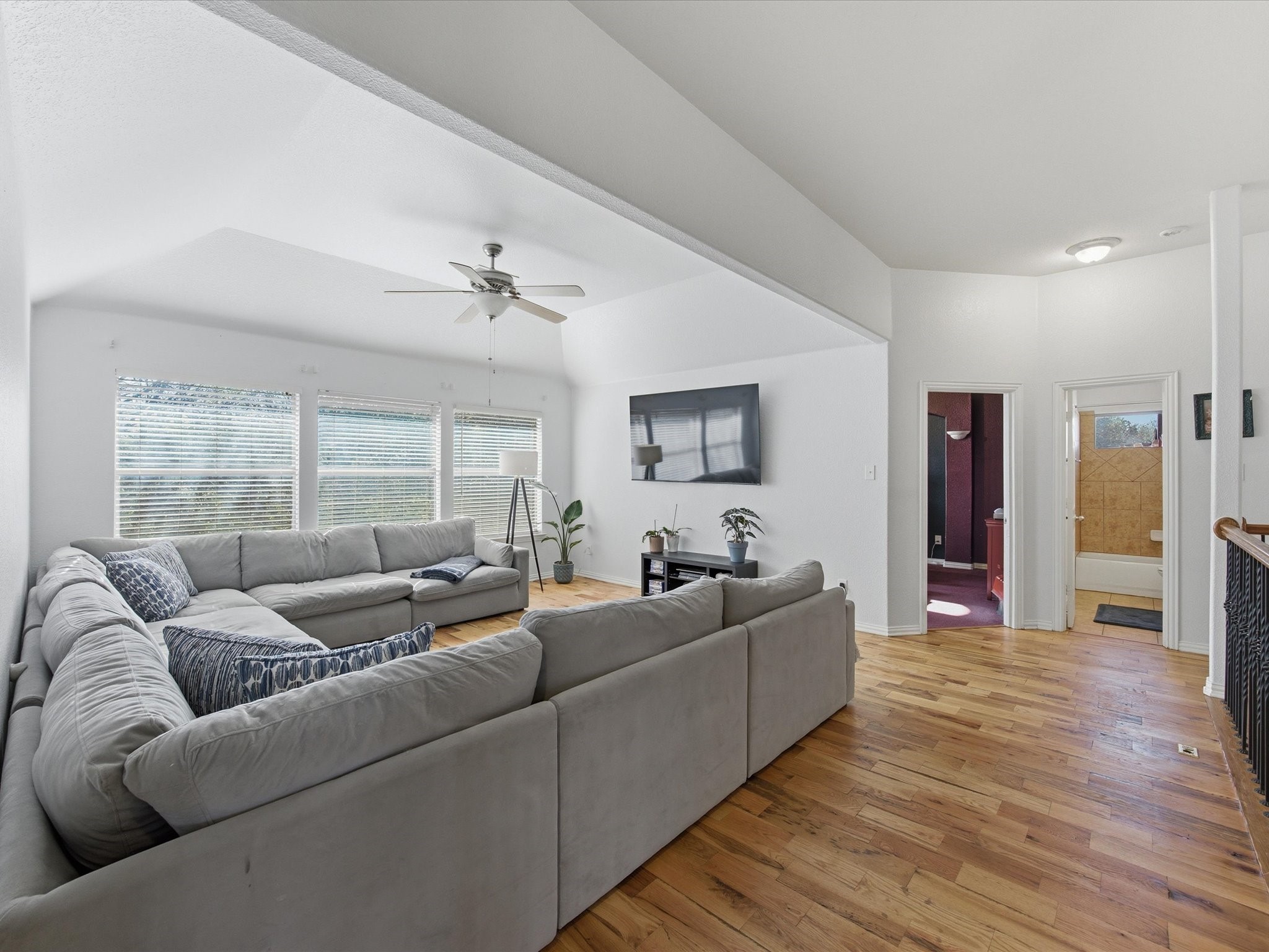 933 Oatlands Place Burleson TX 76028
