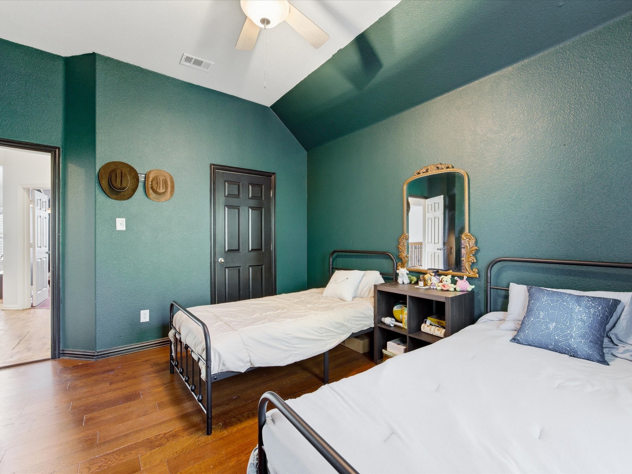 933 Oatlands Place Burleson TX 76028