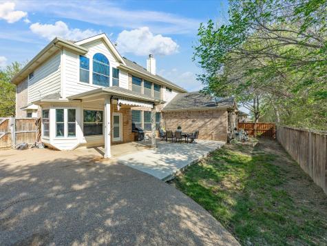 933 Oatlands Place Burleson TX 76028