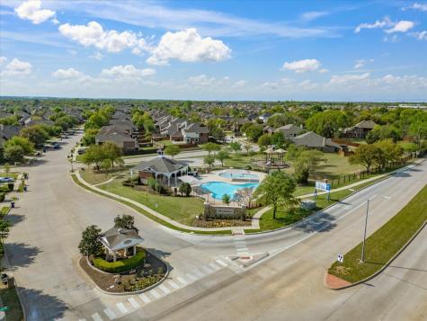 933 Oatlands Place Burleson TX 76028