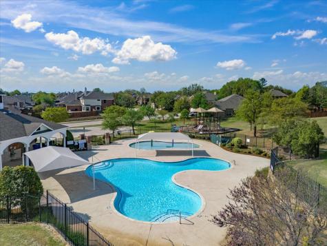 933 Oatlands Place Burleson TX 76028