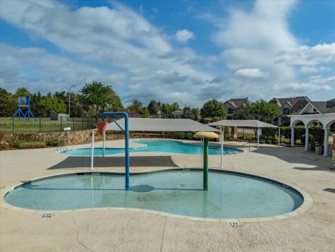 933 Oatlands Place Burleson TX 76028