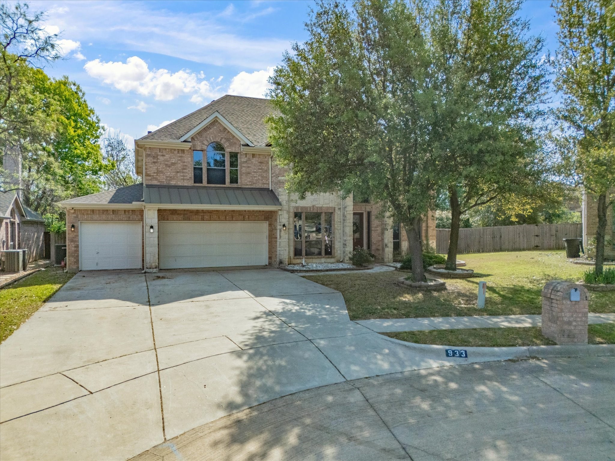 933 Oatlands Place Burleson TX 76028