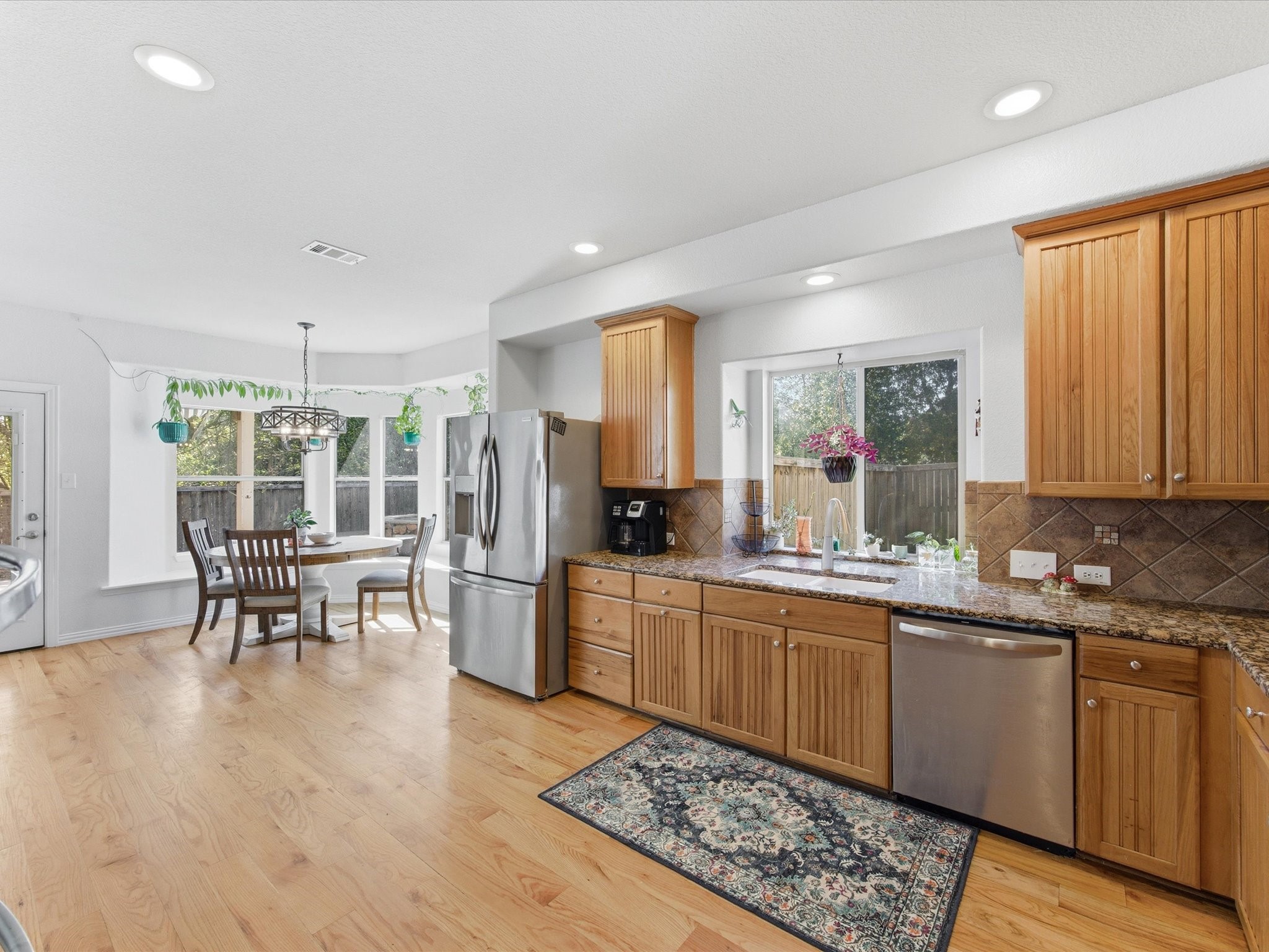 933 Oatlands Place Burleson TX 76028