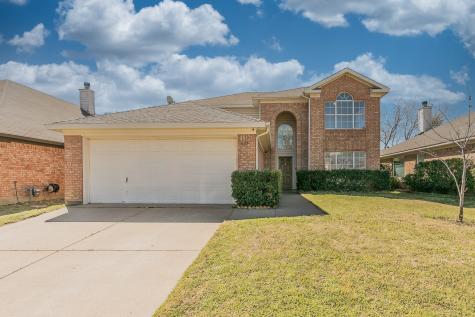 1137 Victoria Drive Saginaw TX 76131