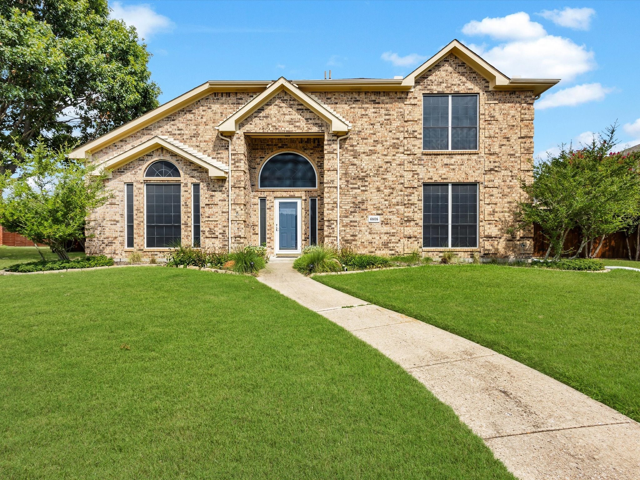6808 Wilhelmina Drive Sachse TX 75048
