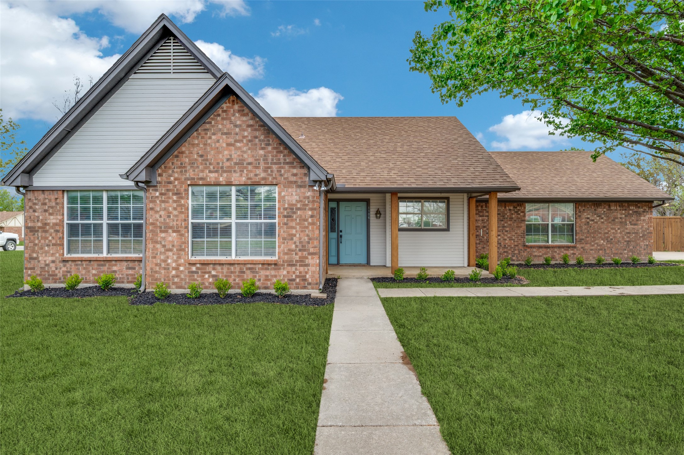 1106 N Saint James Circle Pilot Point TX 76258
