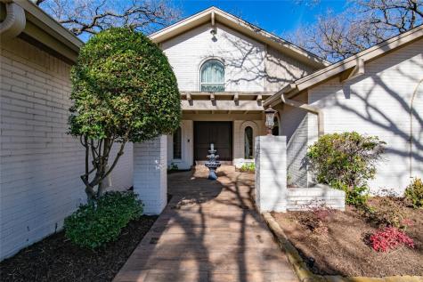 1803 Hillvalley Drive Arlington TX 76013