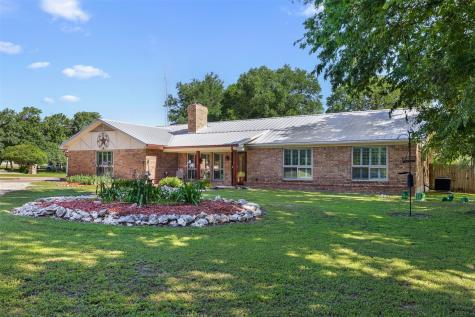 118 Deer Trail Bruceville TX 76630