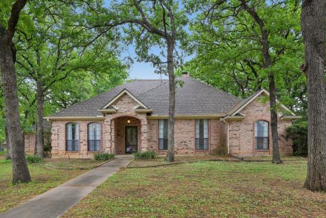 1026 Wood Hollow Lane Burleson TX 76028
