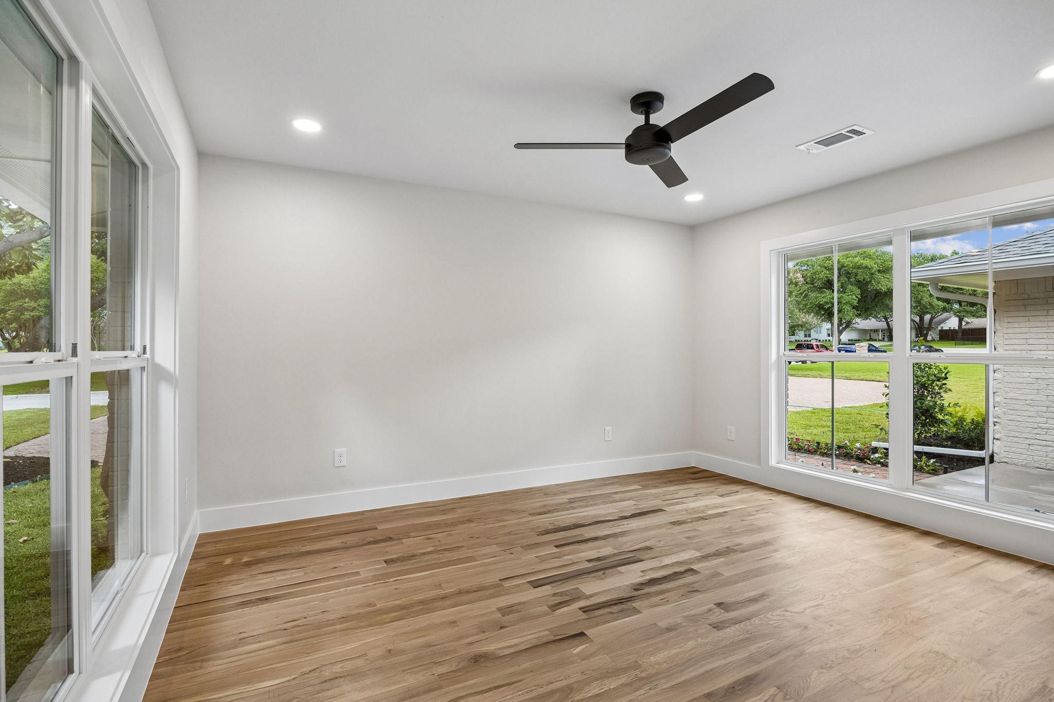 14214 Edgecrest Drive Dallas TX 75254