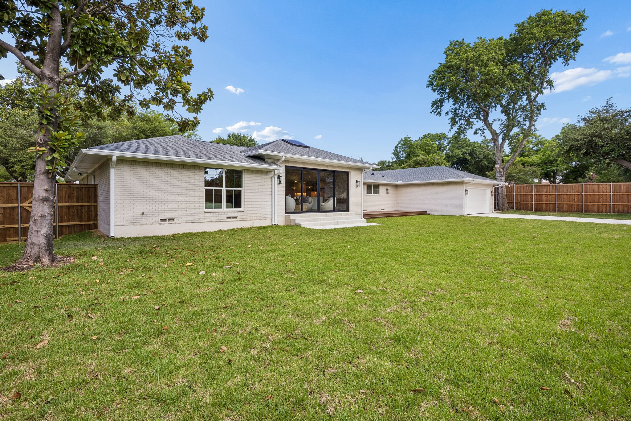 14214 Edgecrest Drive Dallas TX 75254