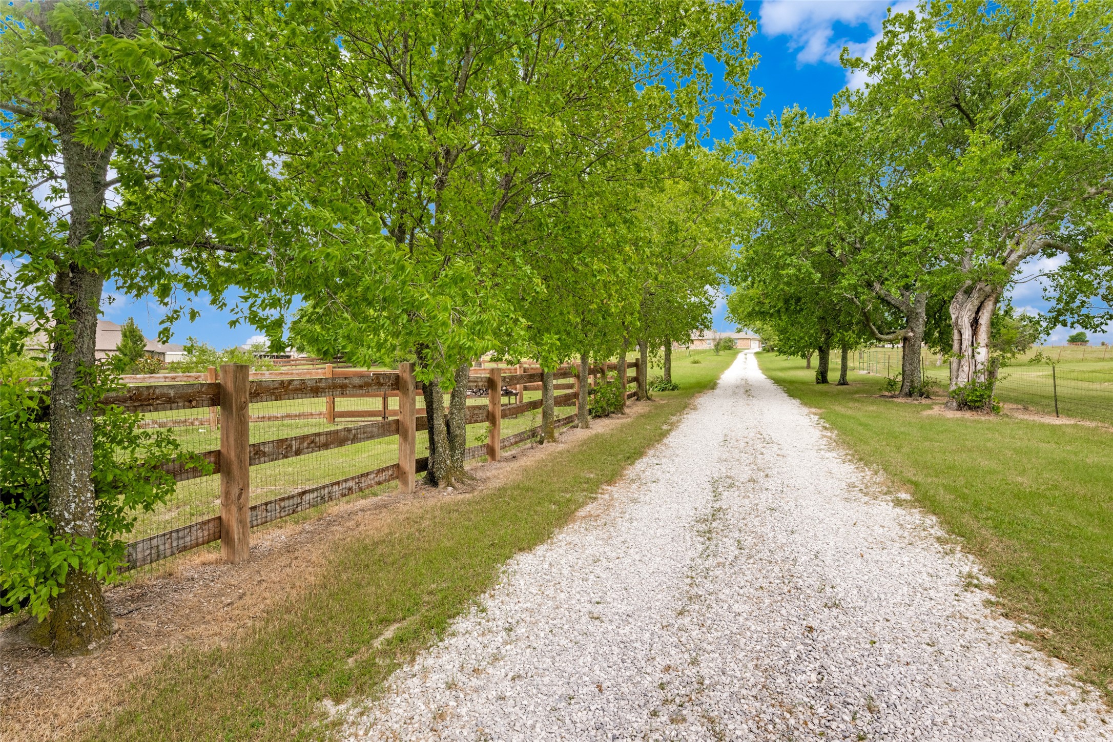 13647 Fm 407 Justin TX 76247