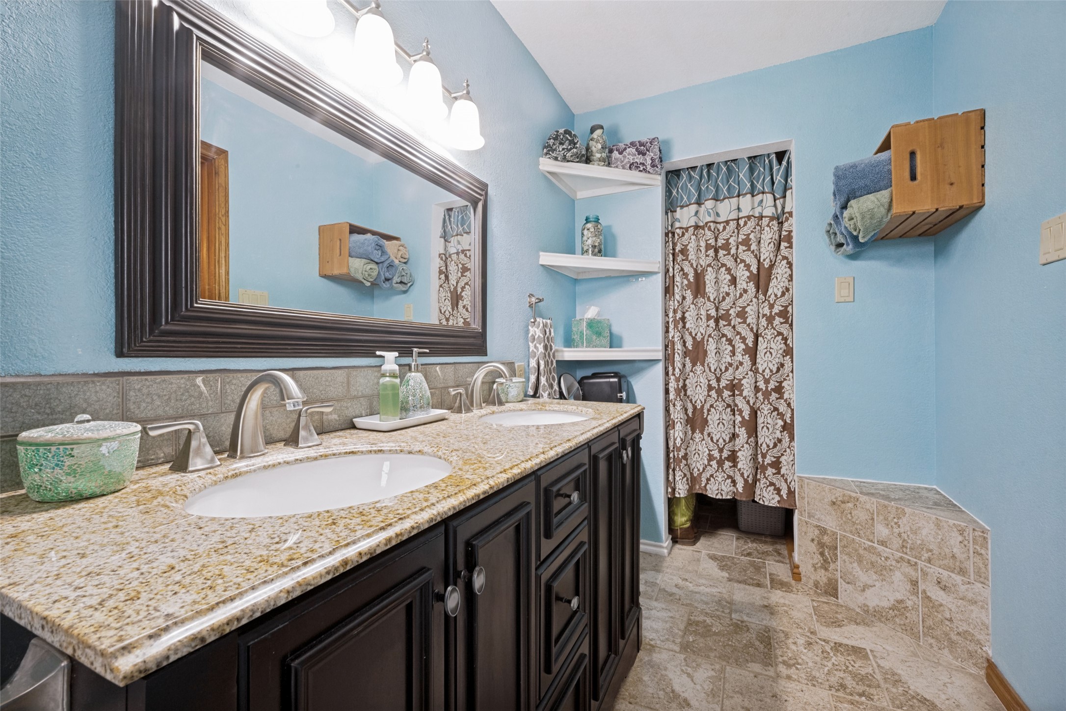 13647 Fm 407 Justin TX 76247