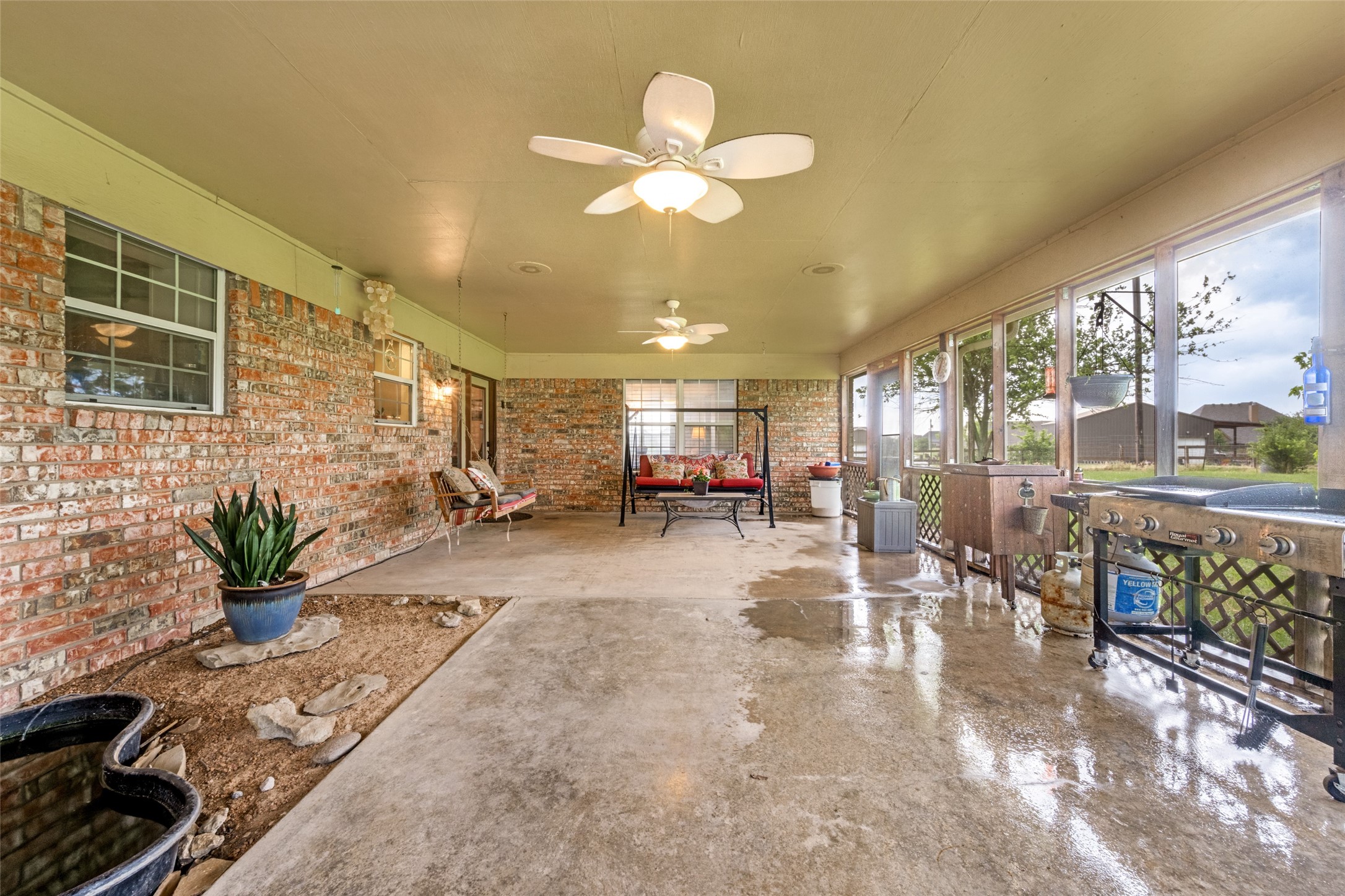 13647 Fm 407 Justin TX 76247