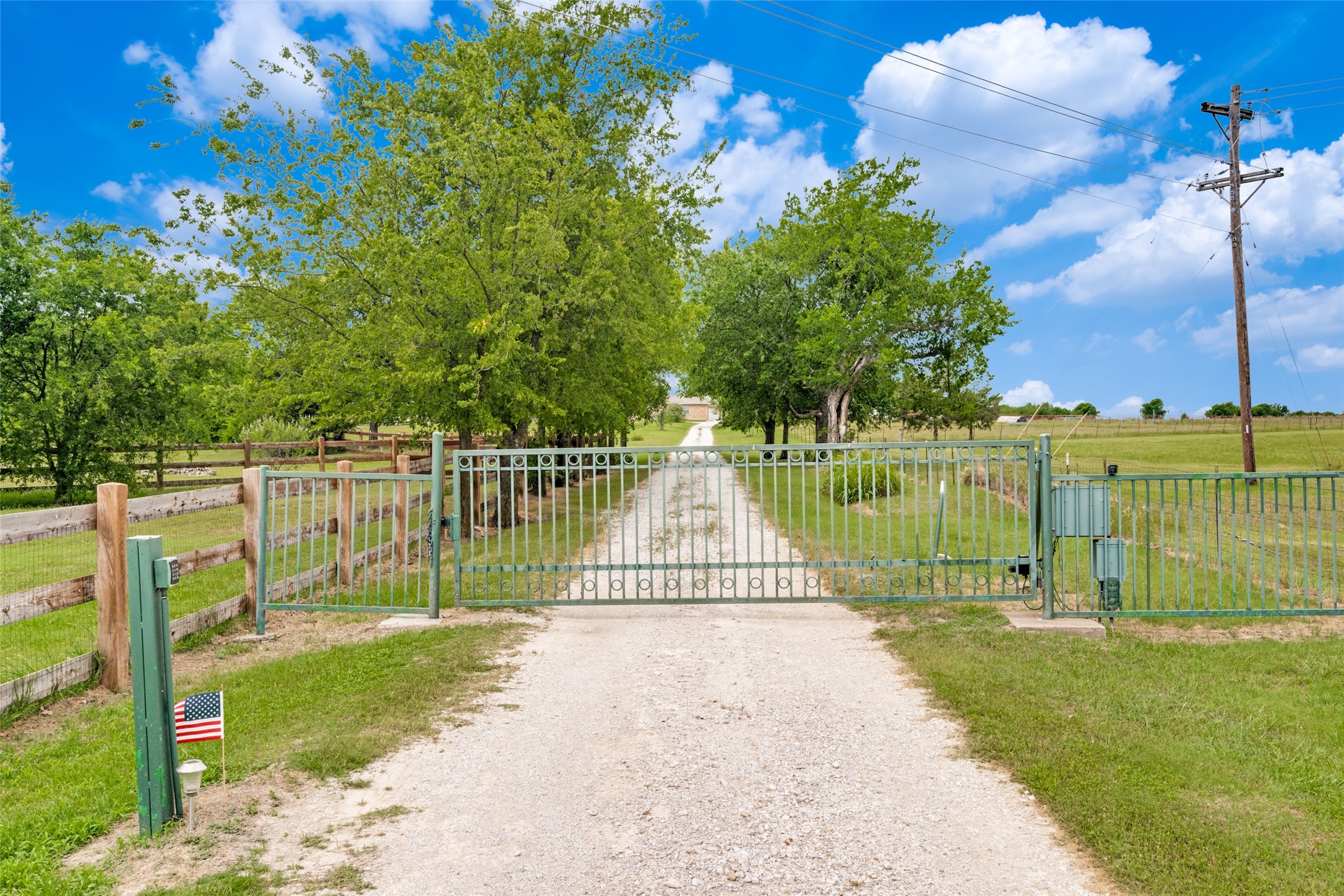 13647 Fm 407 Justin TX 76247