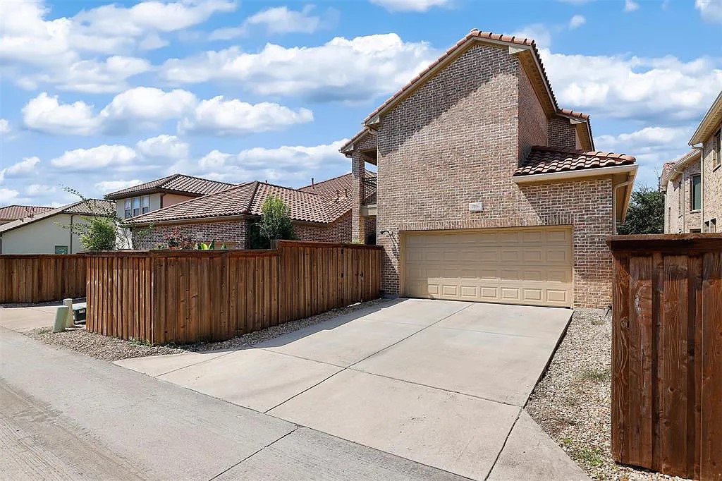 7016 Nueces Drive Irving TX 75039