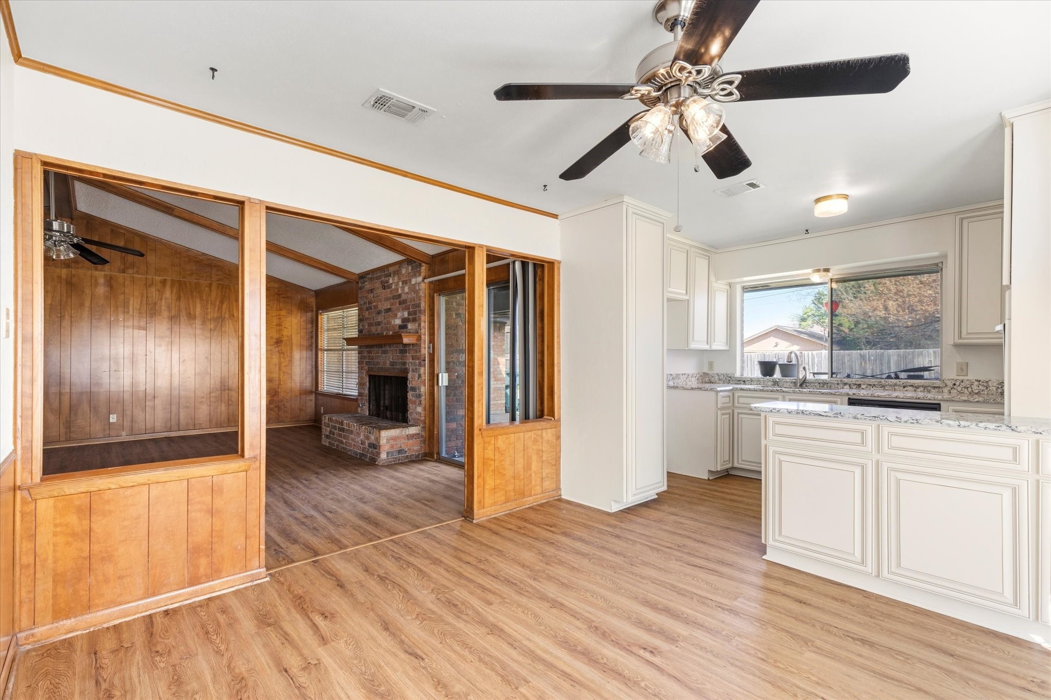 1905 Alamo Drive Arlington TX 76012