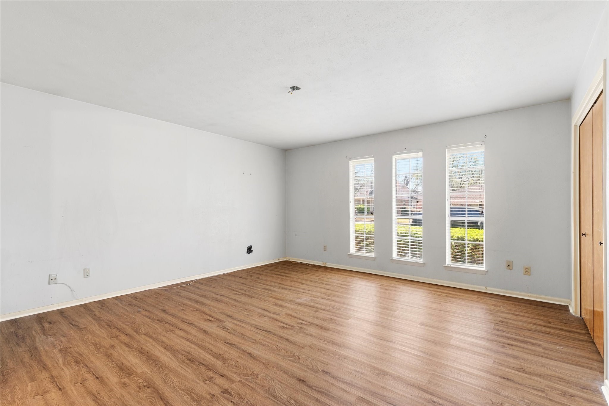 1905 Alamo Drive Arlington TX 76012