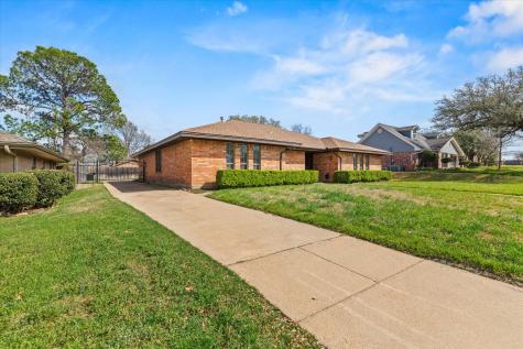 1905 Alamo Drive Arlington TX 76012