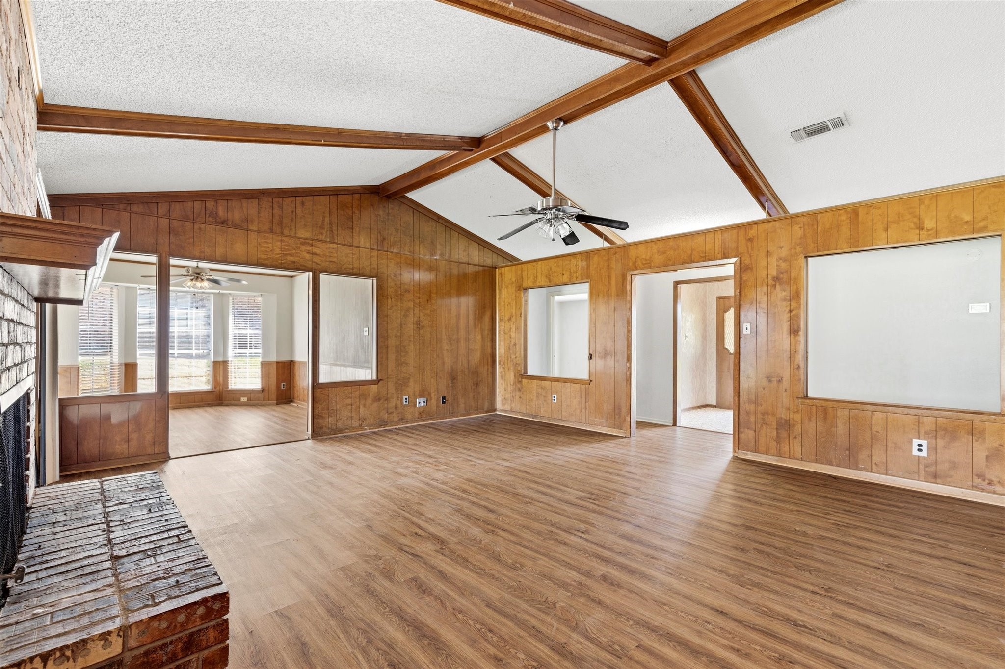 1905 Alamo Drive Arlington TX 76012