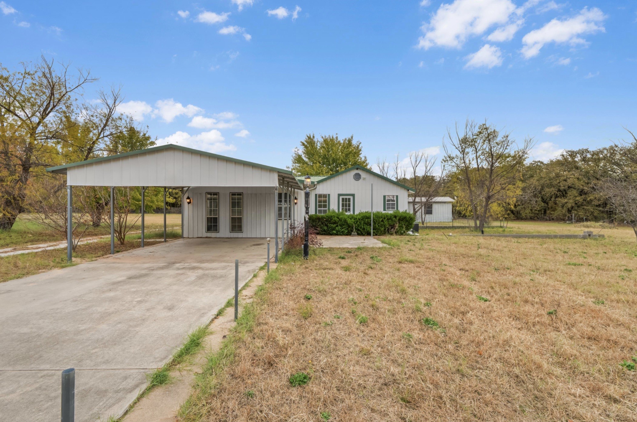 328 Creekview Meadows Drive Springtown TX 76082