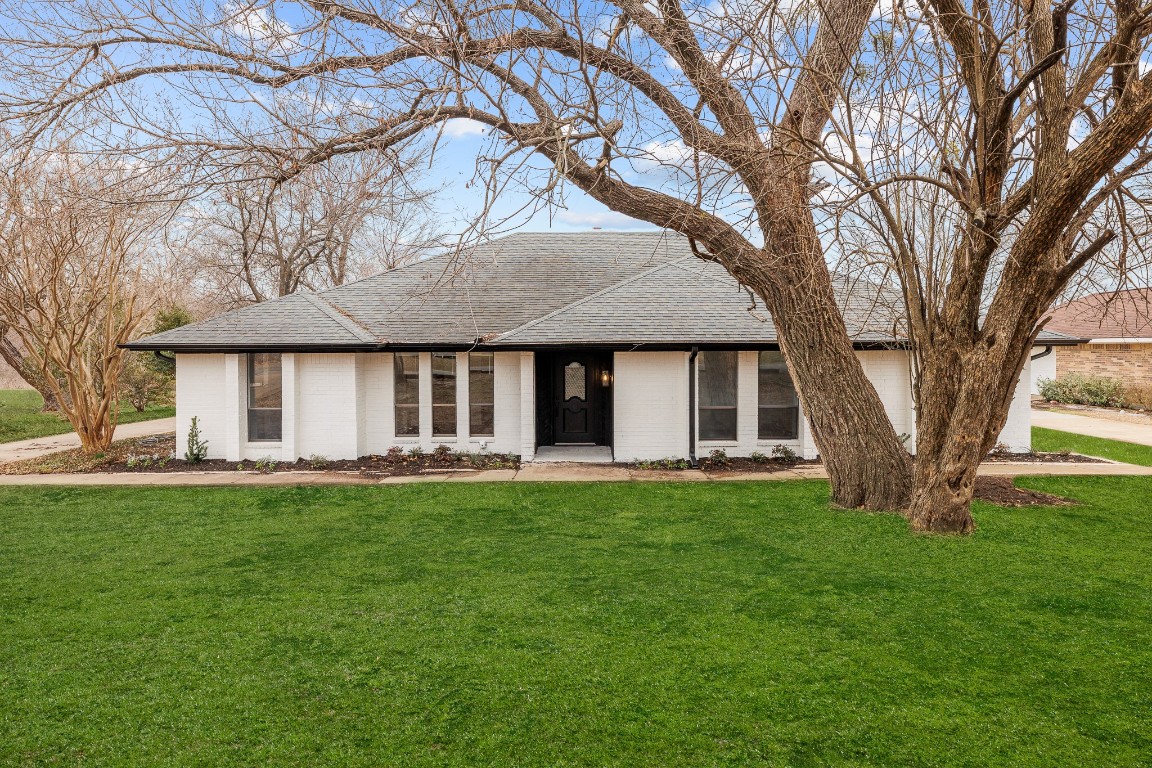 5201 Playa Drive Sherman TX 75090