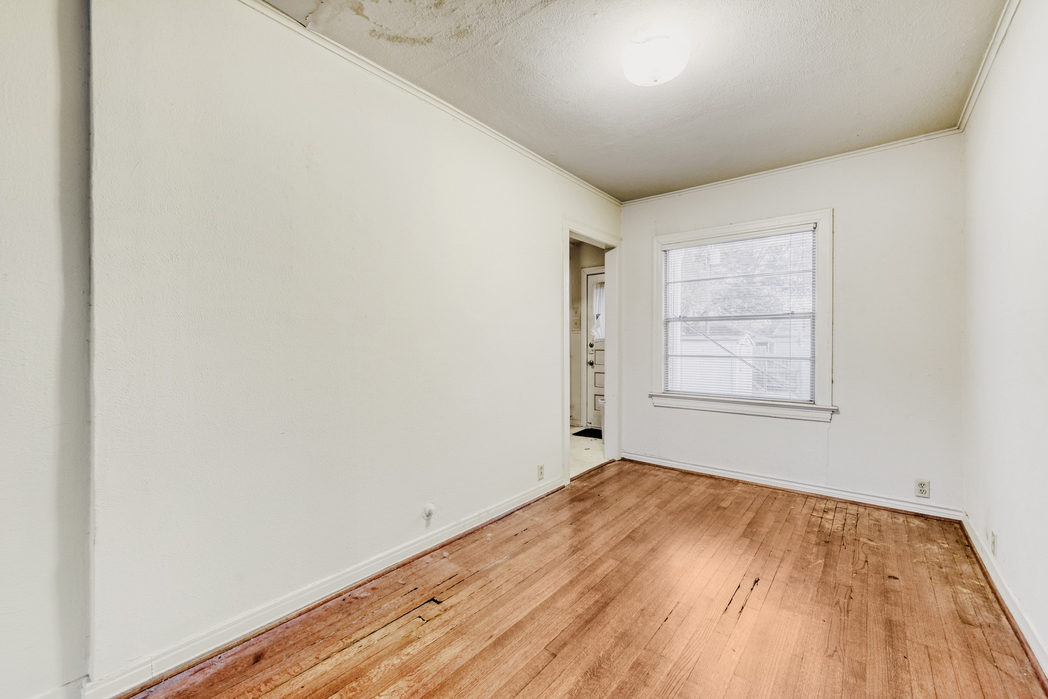 5833 E Mockingbird Lane Dallas TX 75206