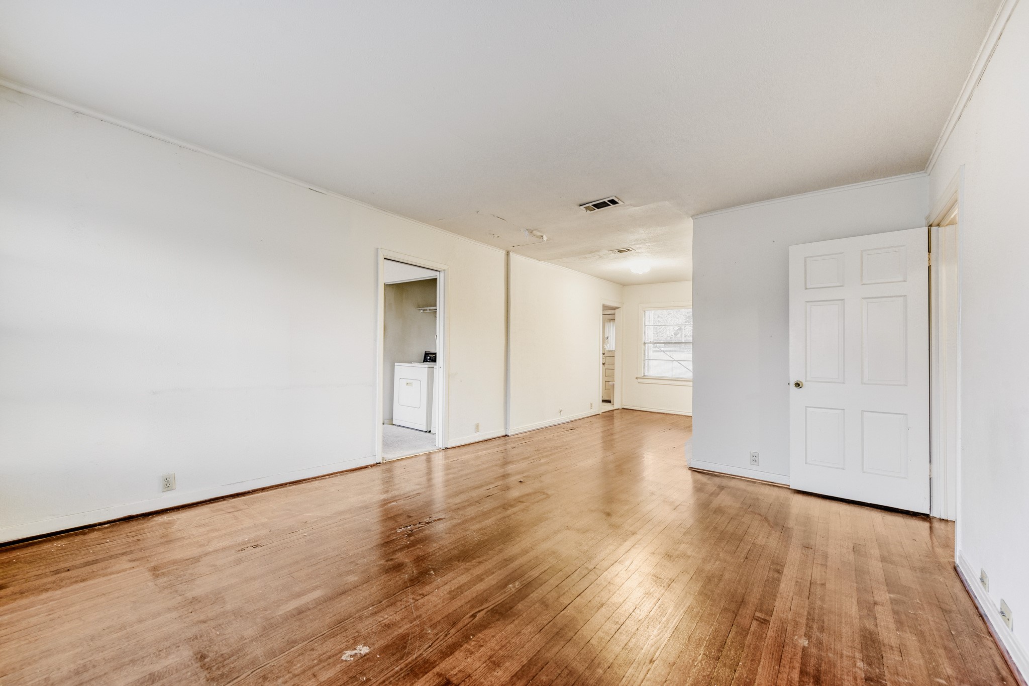 5833 E Mockingbird Lane Dallas TX 75206