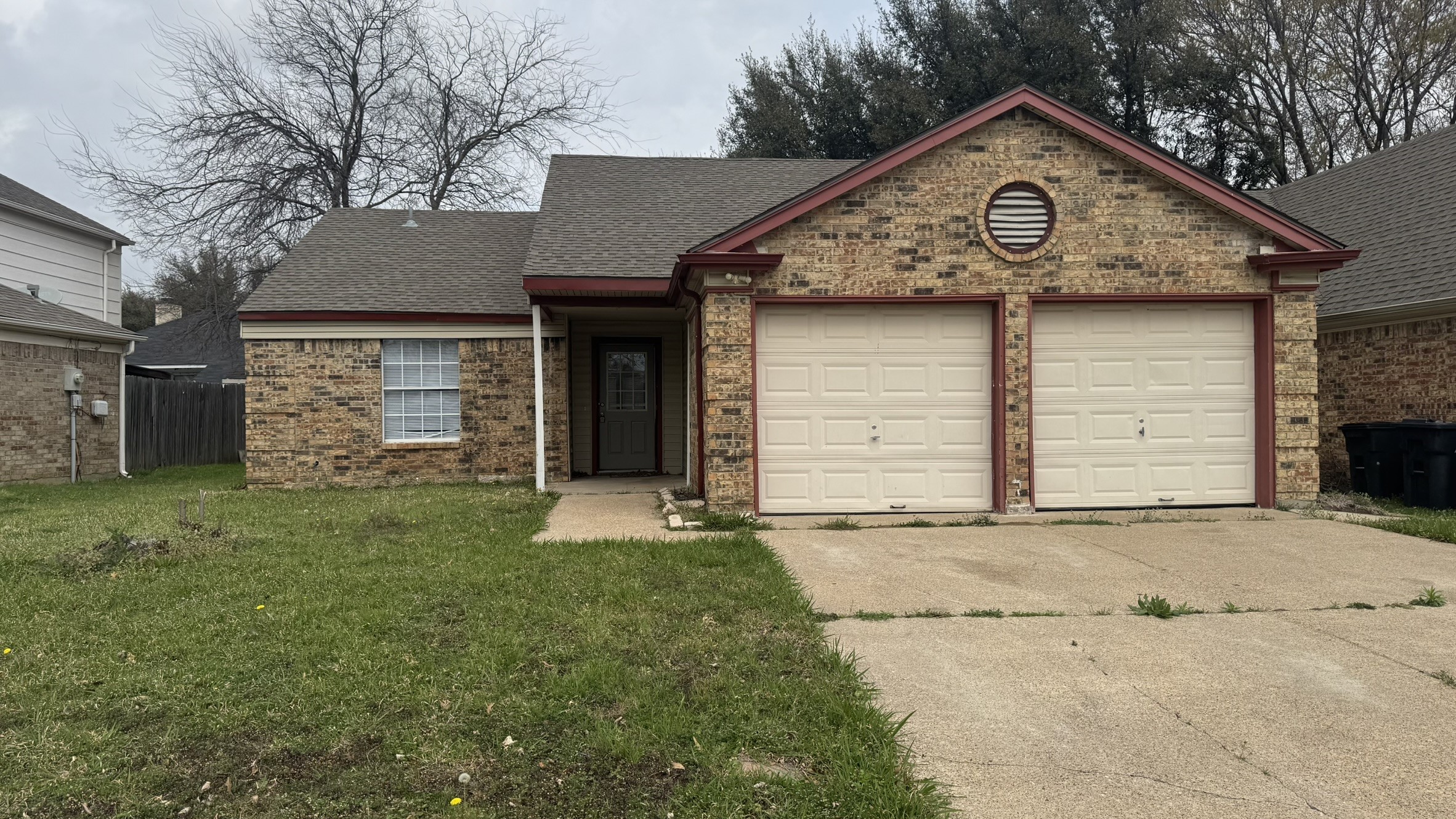 301 Spanish Moss Drive Arlington TX 76018