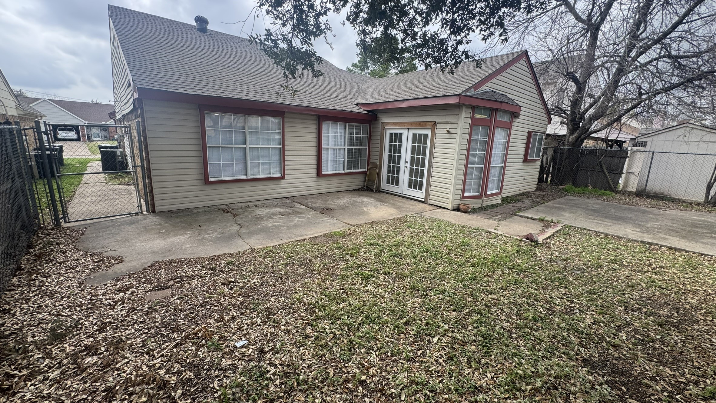 301 Spanish Moss Drive Arlington TX 76018