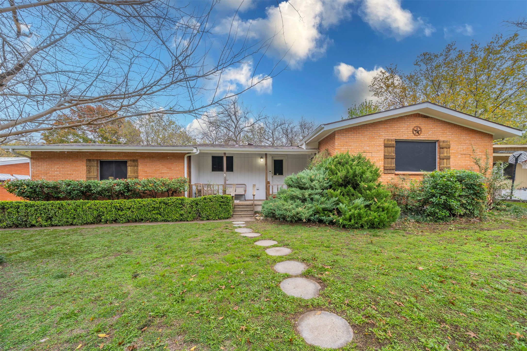 302 Case Street Weatherford TX 76086