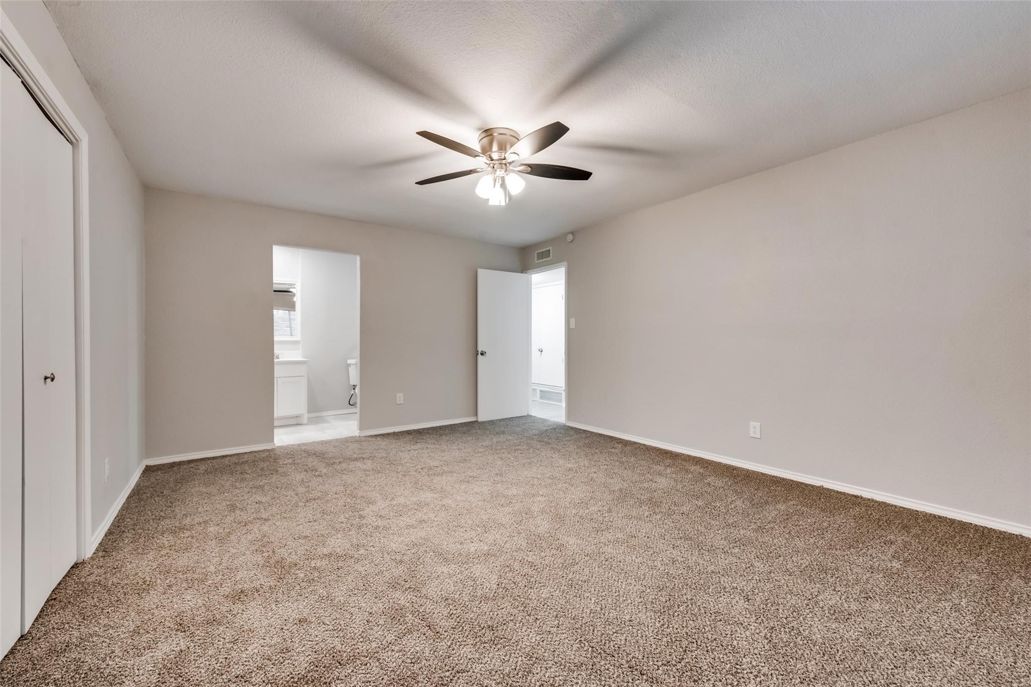 2122 Foxcroft Lane Arlington TX 76014
