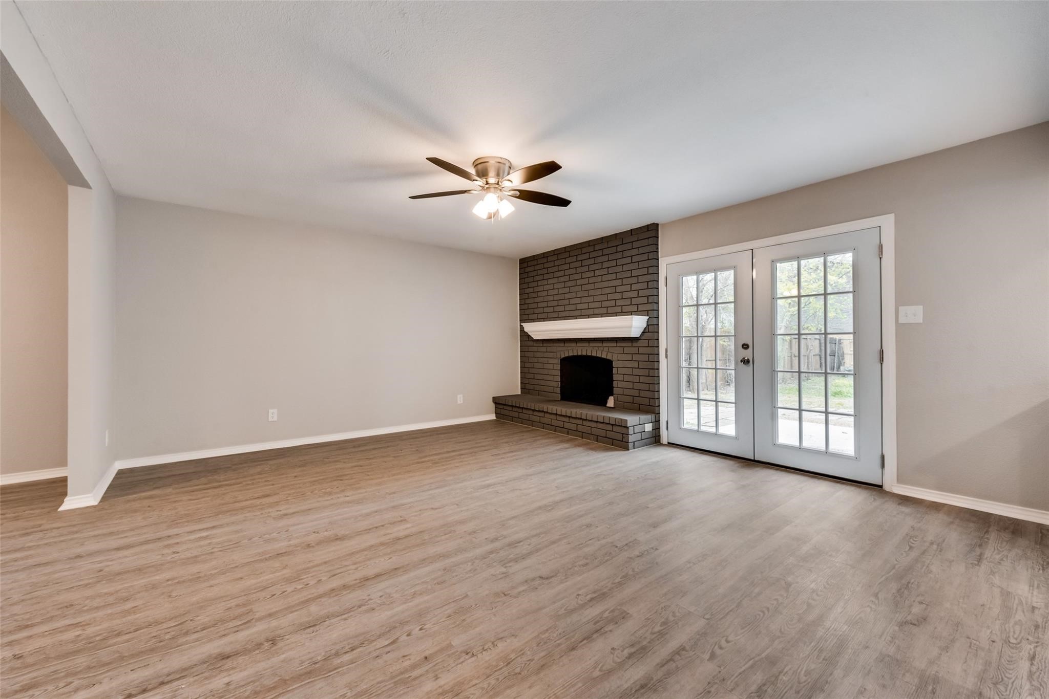 2122 Foxcroft Lane Arlington TX 76014