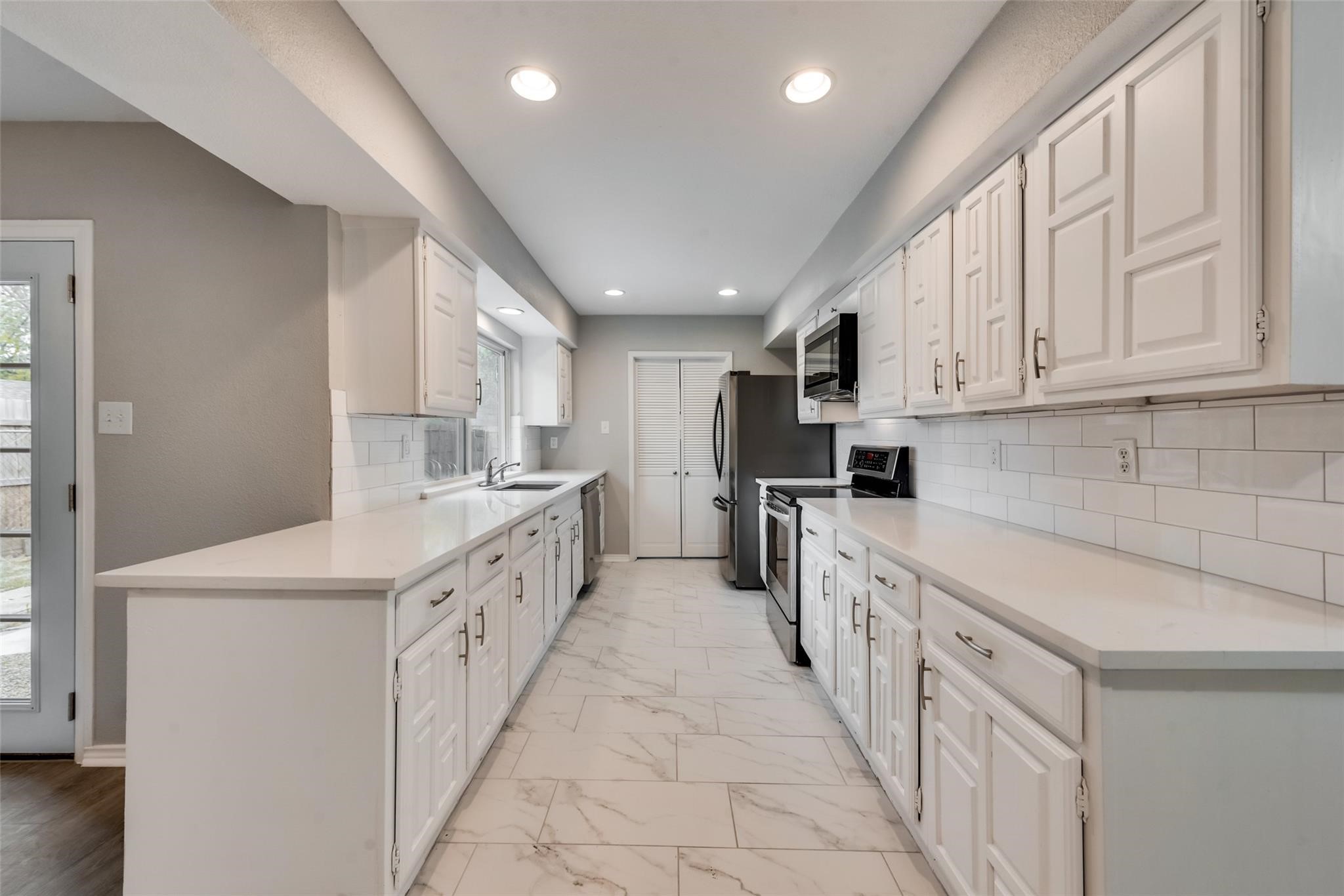 2122 Foxcroft Lane Arlington TX 76014