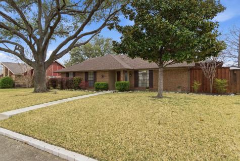 1936 Oakbluff Drive Carrollton TX 75007