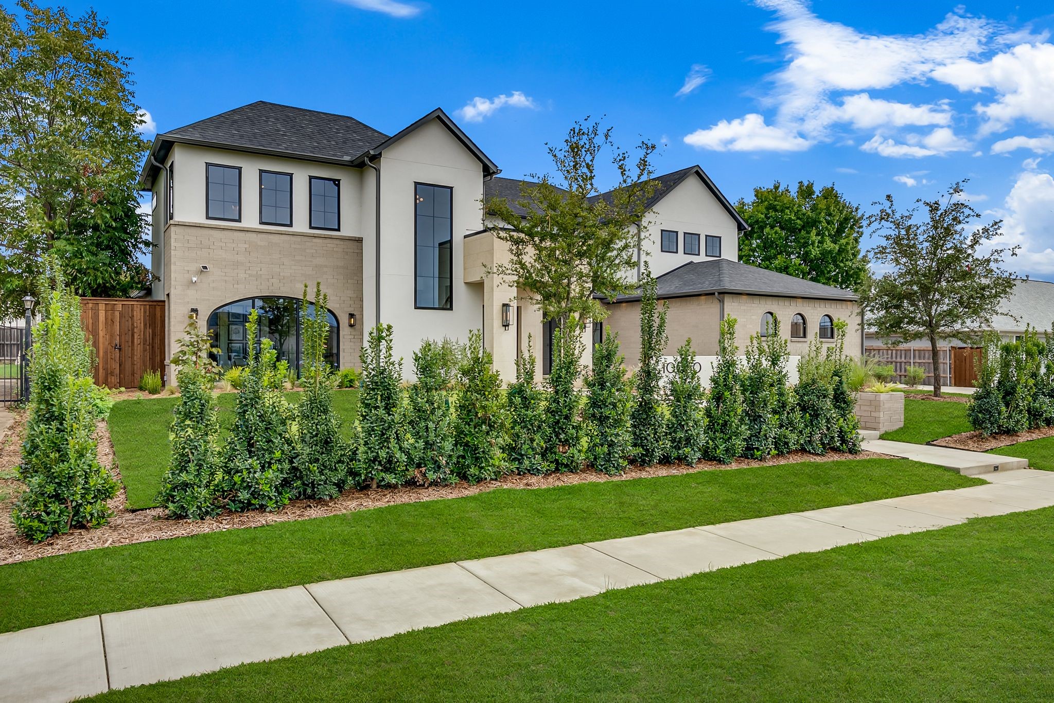 10050 Gooding Drive Dallas TX 75229