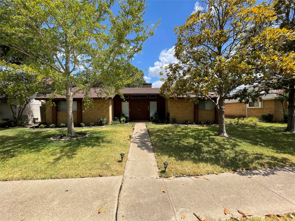 606 Country View Lane Garland TX 75043