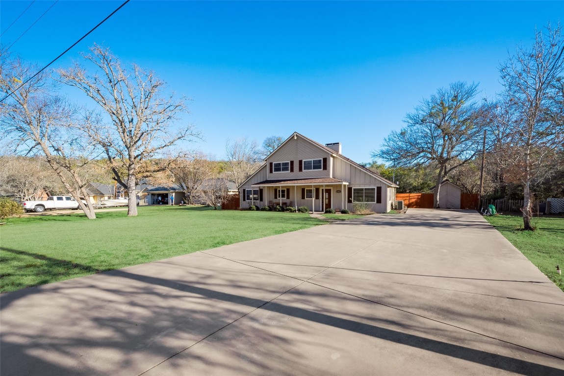 1411 E Seneca Court Granbury TX 76048