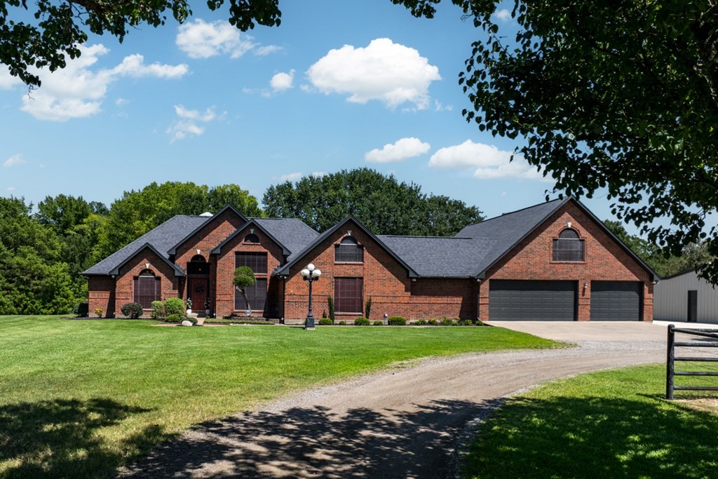 1933 Vz County Road 2721 Mabank TX 75147