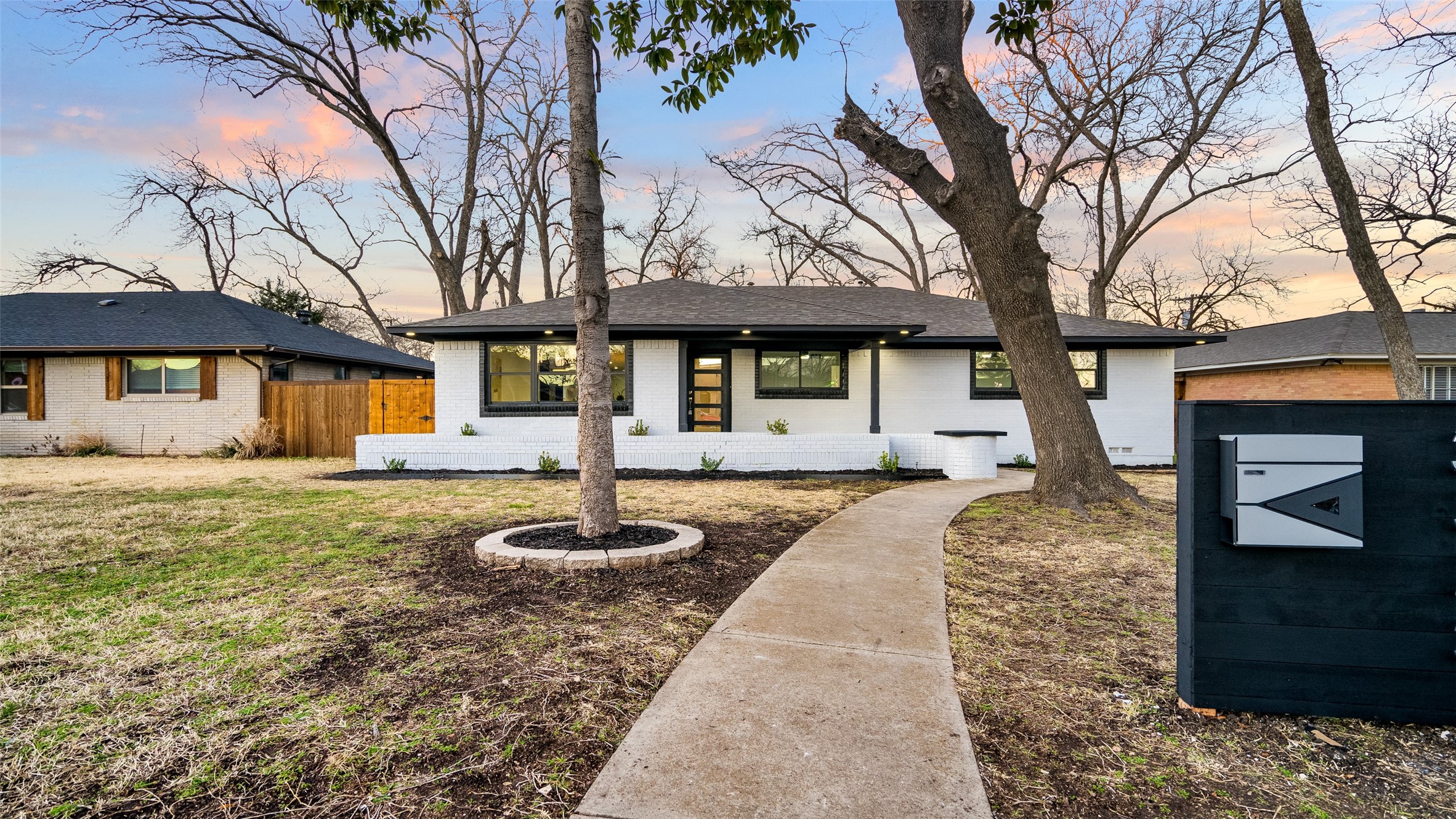 3323 Mapleleaf Lane Dallas TX 75233