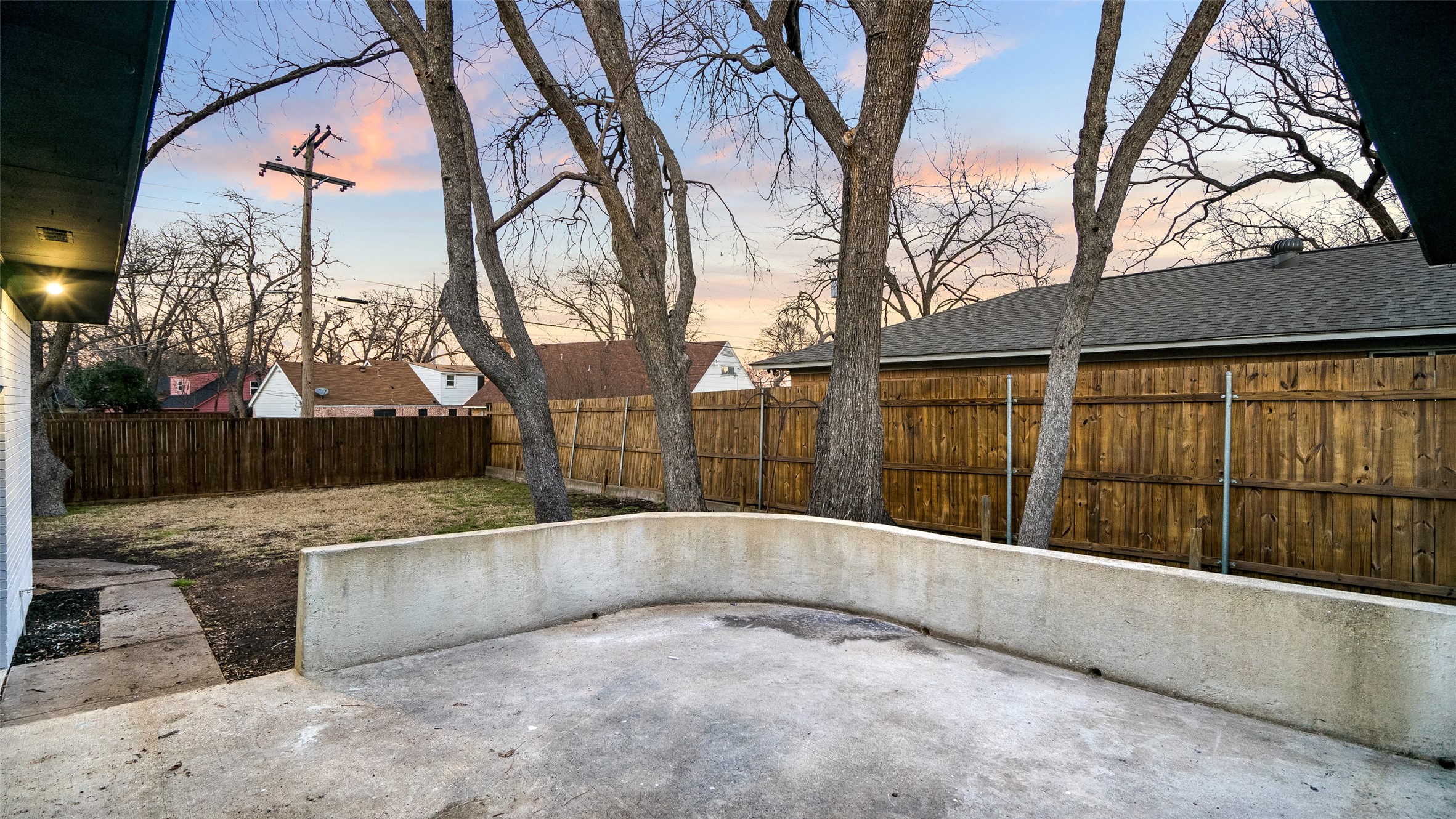 3323 Mapleleaf Lane Dallas TX 75233