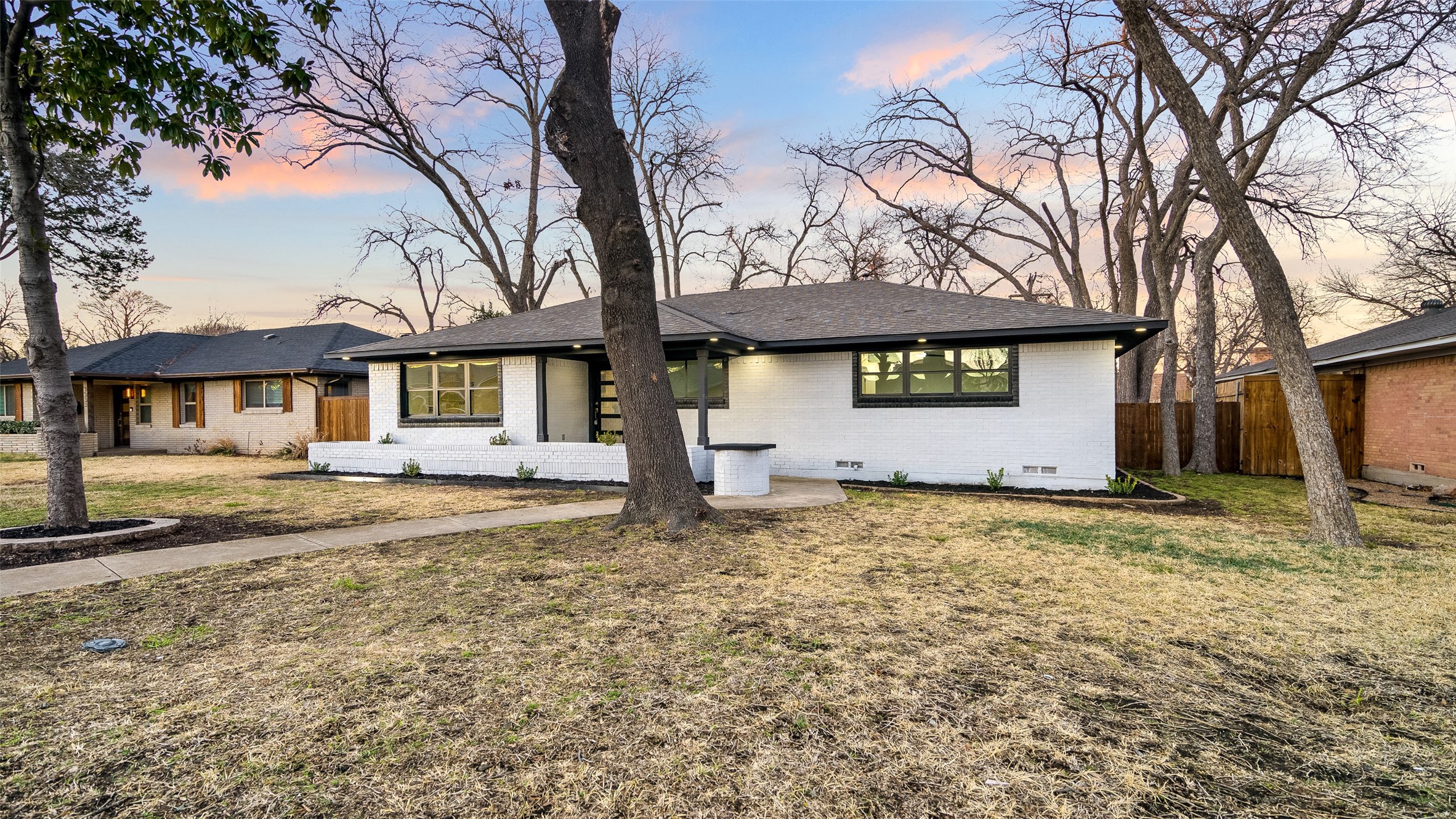 3323 Mapleleaf Lane Dallas TX 75233