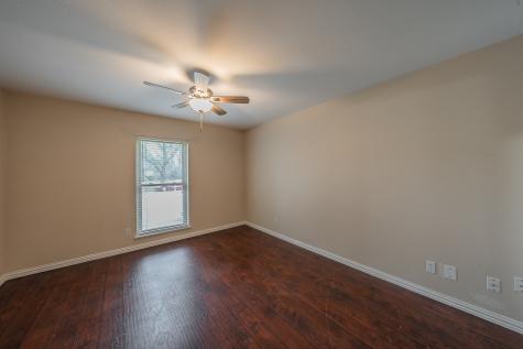 2710 Ashglen Drive Garland TX 75043