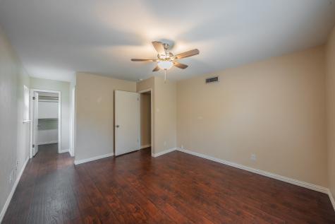 2710 Ashglen Drive Garland TX 75043