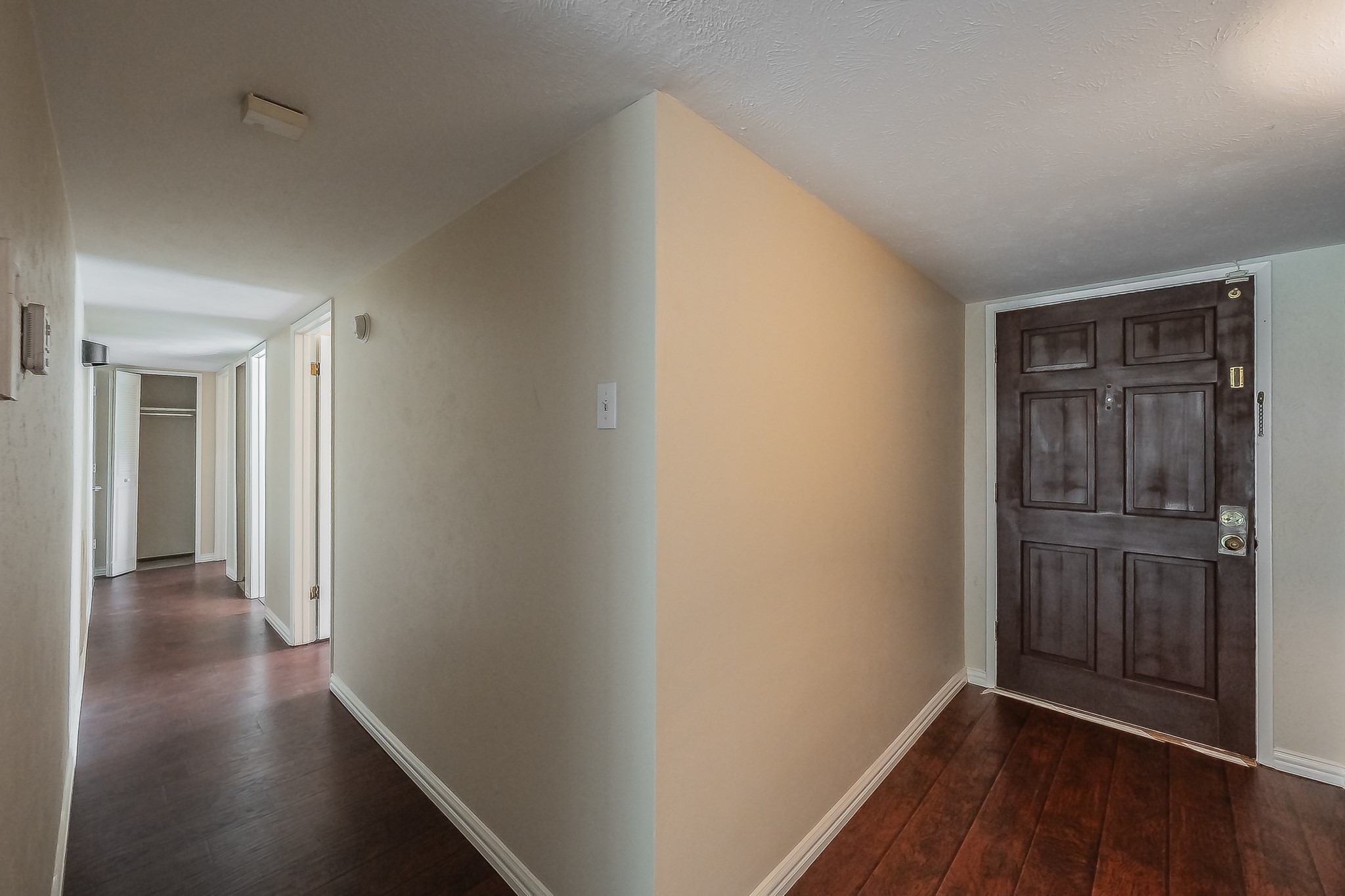 2710 Ashglen Drive Garland TX 75043